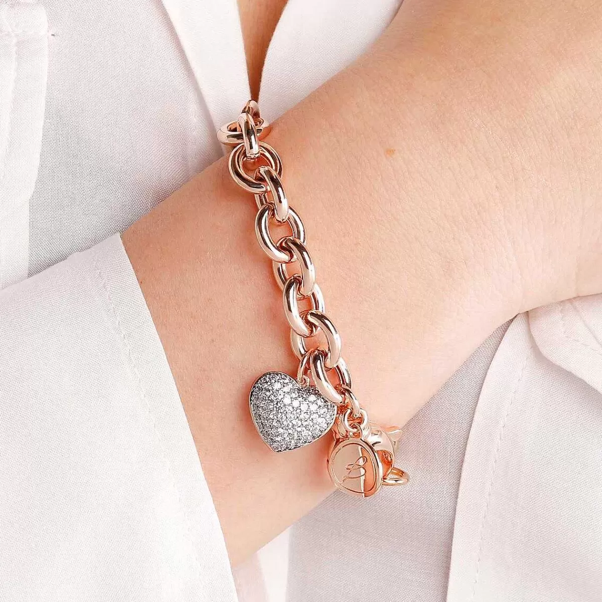Clearance Bracciale Catena Rolo Con Ciondolo Cuore Pave In Cubic Zirconia Bracciali