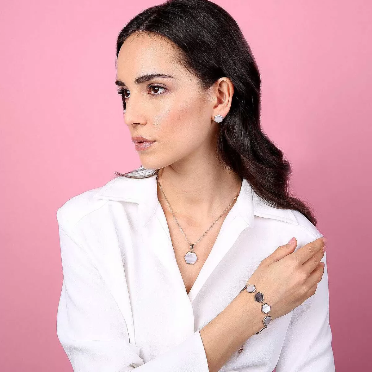 Sale Collana Catena Forzatina Con Piccolo Pendente Esagono In Pietra Naturale Collane