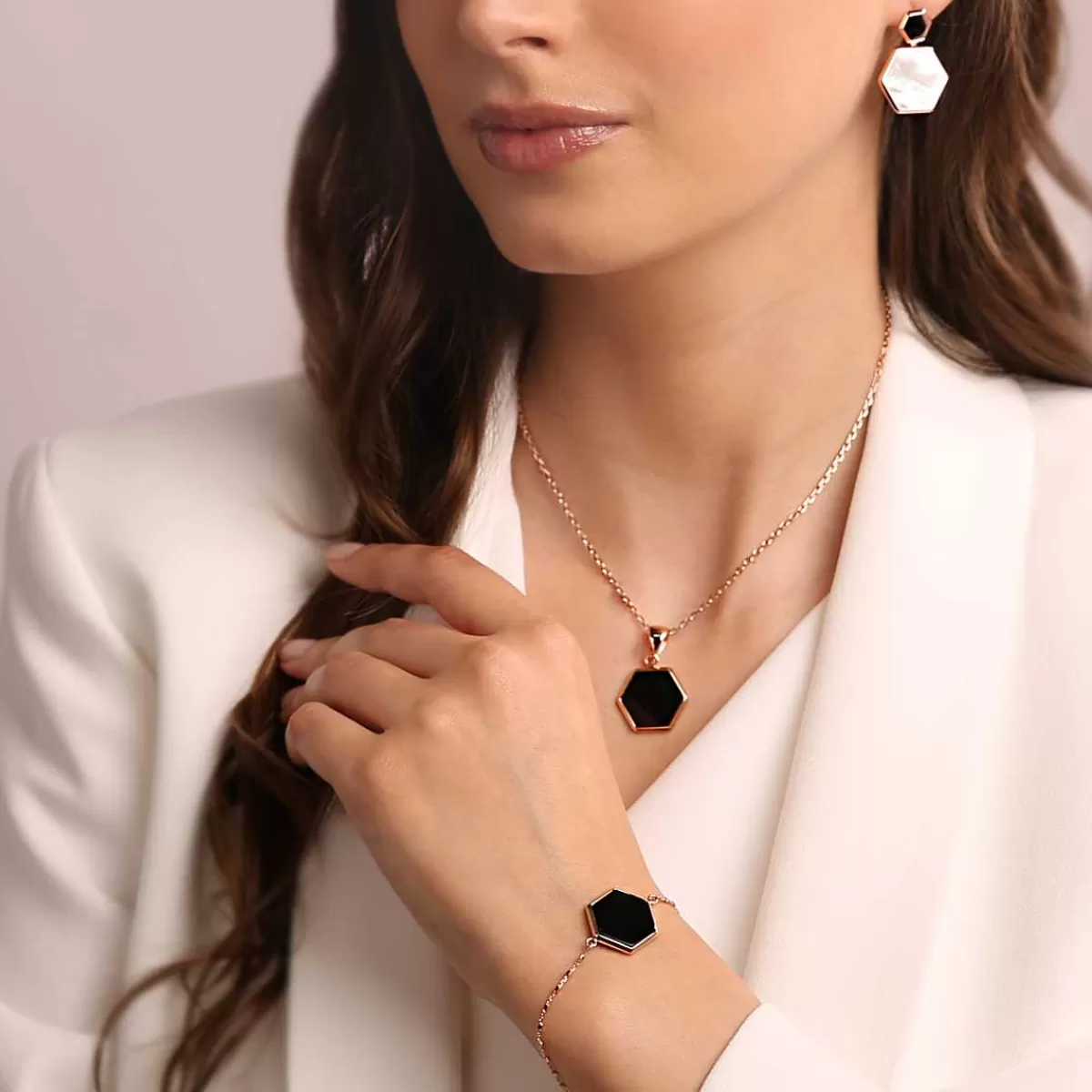 Sale Collana Catena Forzatina Con Piccolo Pendente Esagono In Pietra Naturale Collane