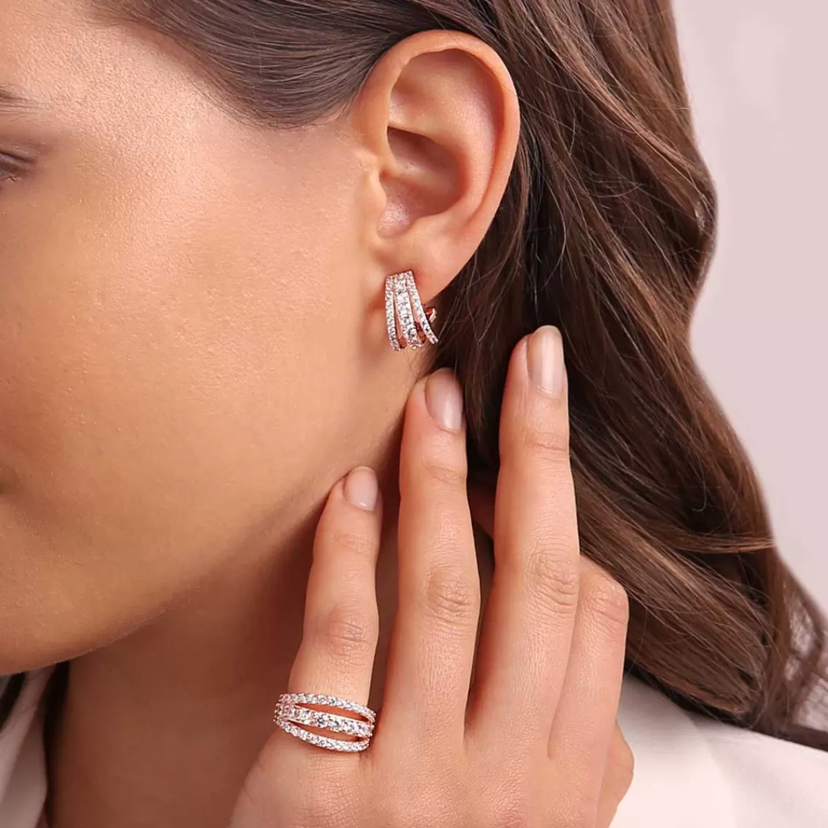 Clearance Orecchini A Cerchio A Tre Fili Con Pave In Zirconi Cubici Orecchini